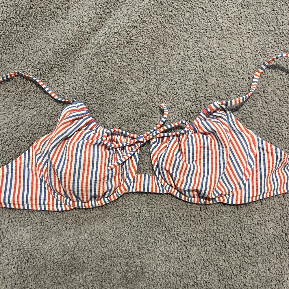 Xhilaration Target swim top